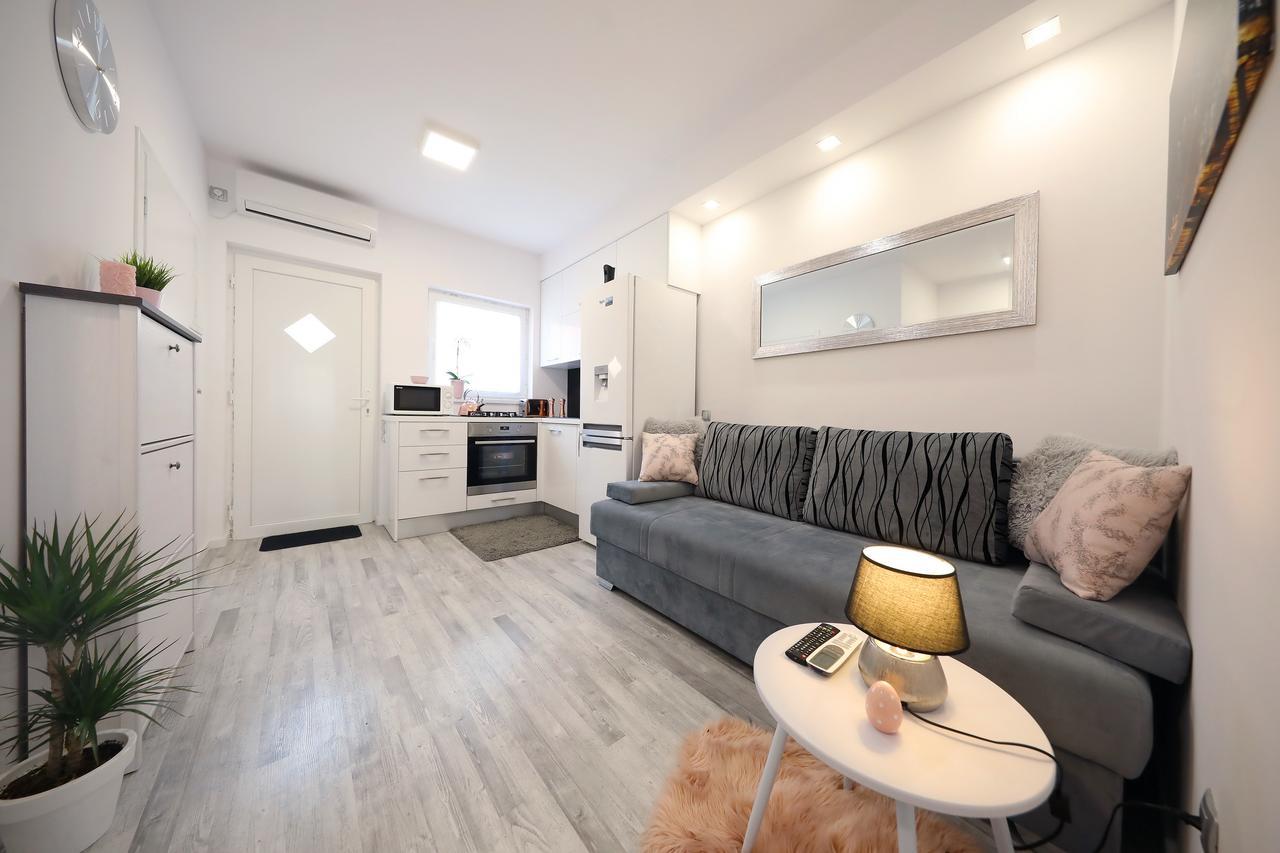 Apartment Mini *